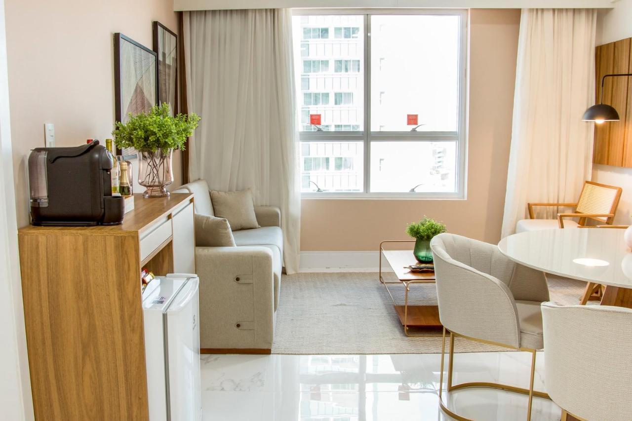 Ramada Hotel & Suites Campos Pelinca Кампус дус Гойтаказиш Екстериор снимка