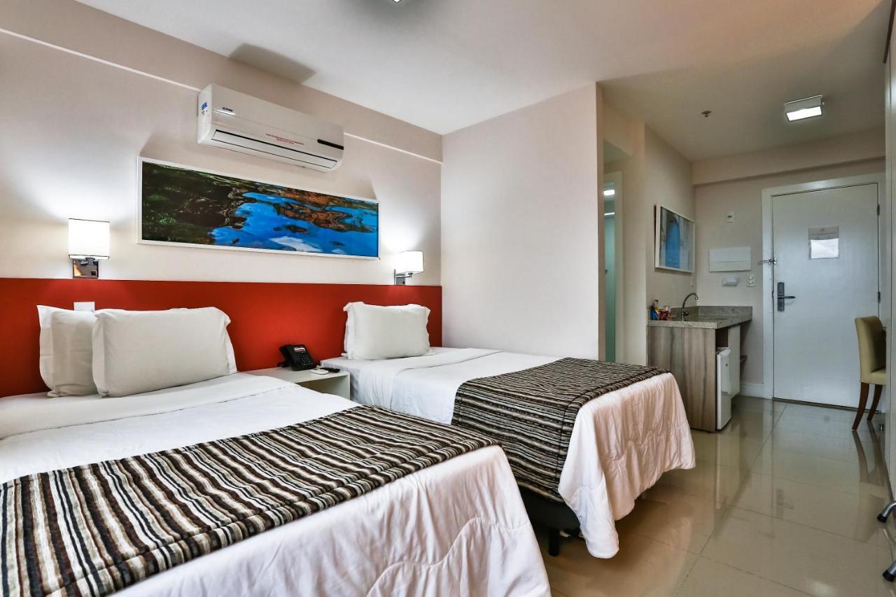 Ramada Hotel & Suites Campos Pelinca Кампус дус Гойтаказиш Екстериор снимка