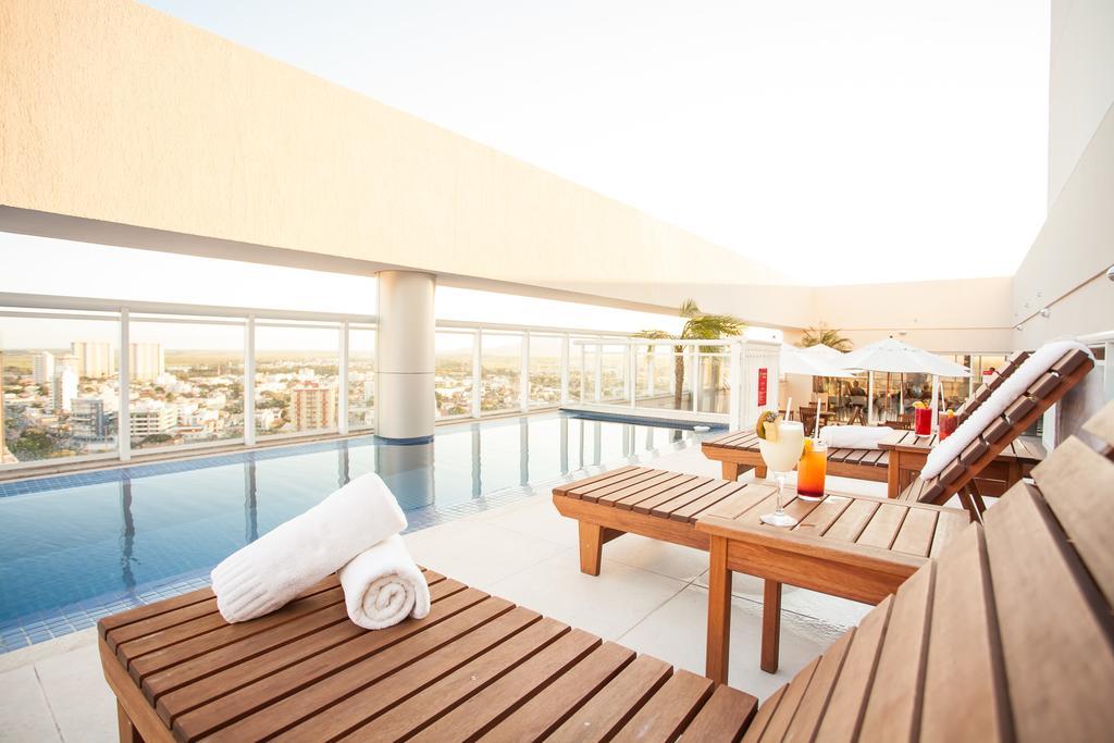 Ramada Hotel & Suites Campos Pelinca Кампус дус Гойтаказиш Екстериор снимка