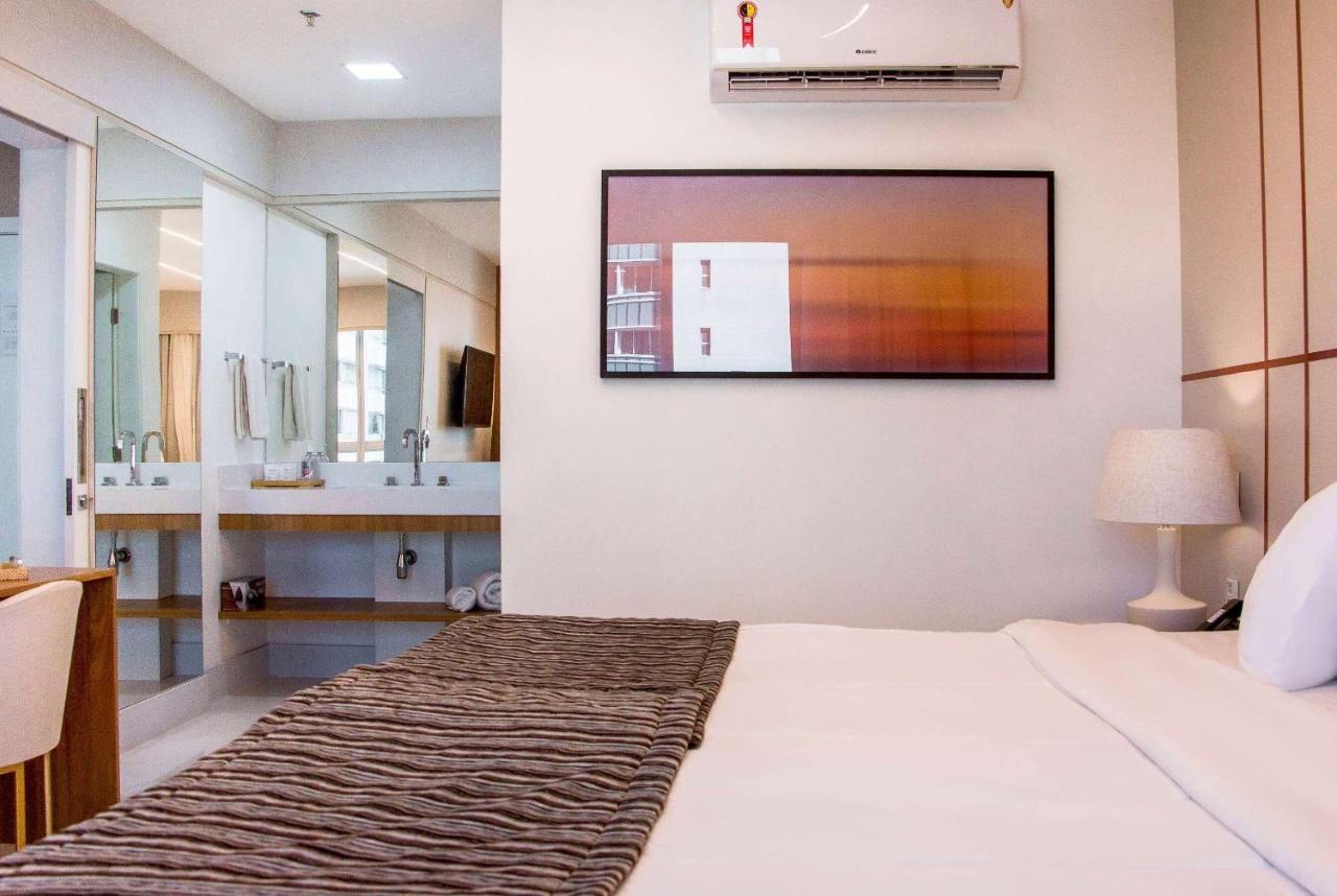 Ramada Hotel & Suites Campos Pelinca Кампус дус Гойтаказиш Екстериор снимка