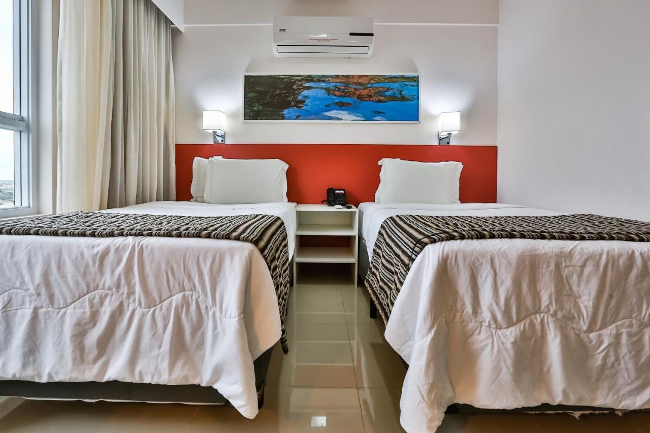 Ramada Hotel & Suites Campos Pelinca Кампус дус Гойтаказиш Екстериор снимка