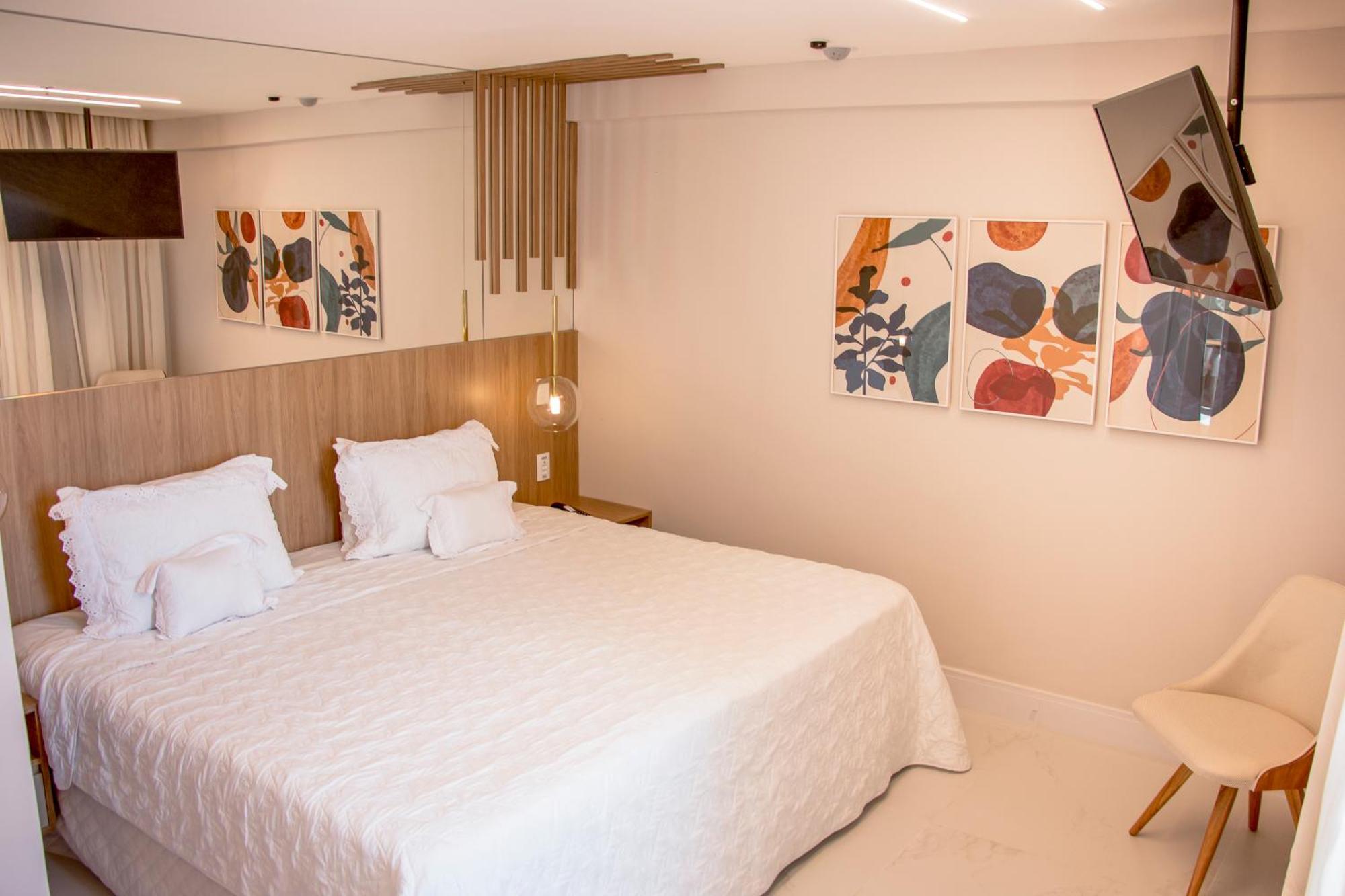 Ramada Hotel & Suites Campos Pelinca Кампус дус Гойтаказиш Екстериор снимка