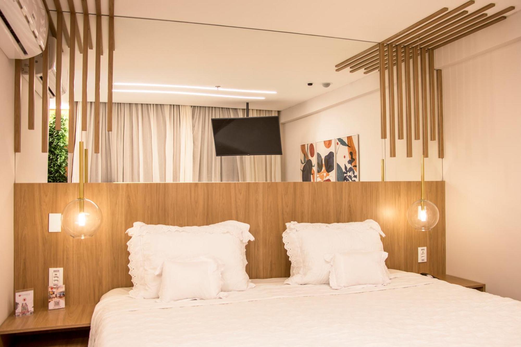 Ramada Hotel & Suites Campos Pelinca Кампус дус Гойтаказиш Екстериор снимка