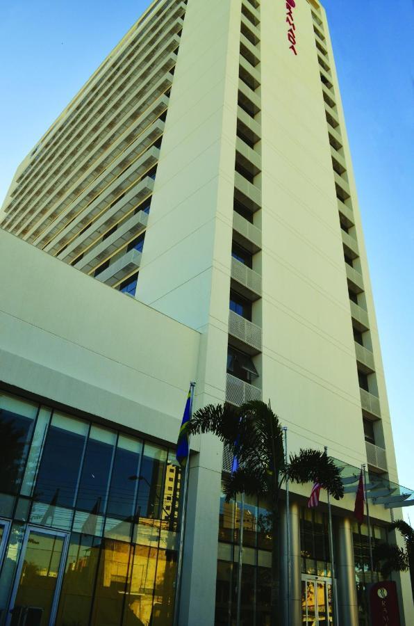 Ramada Hotel & Suites Campos Pelinca Кампус дус Гойтаказиш Екстериор снимка